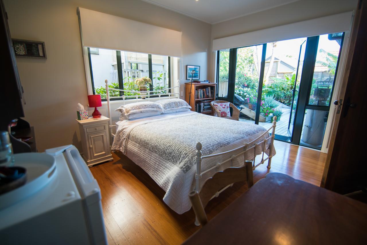 Terry And Cindy'S Bed And Breakfast Auckland Buitenkant foto